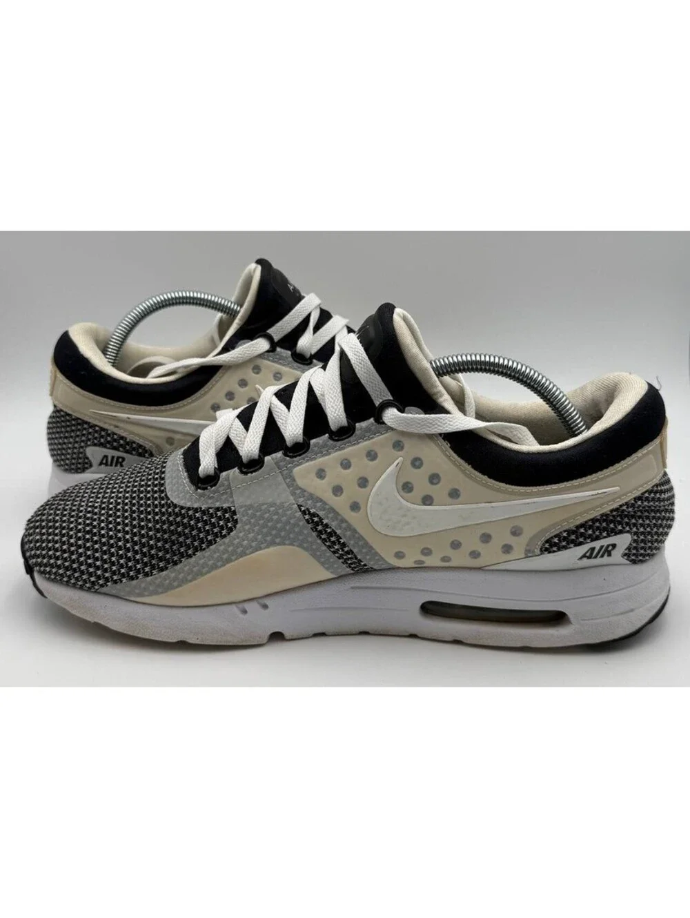 Nike Air Max Sneakers Men US 10.5 Black White Gray Running Shoes 876070-005